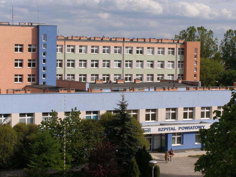 Szpital w Biskupcu - widok budynku z przodu